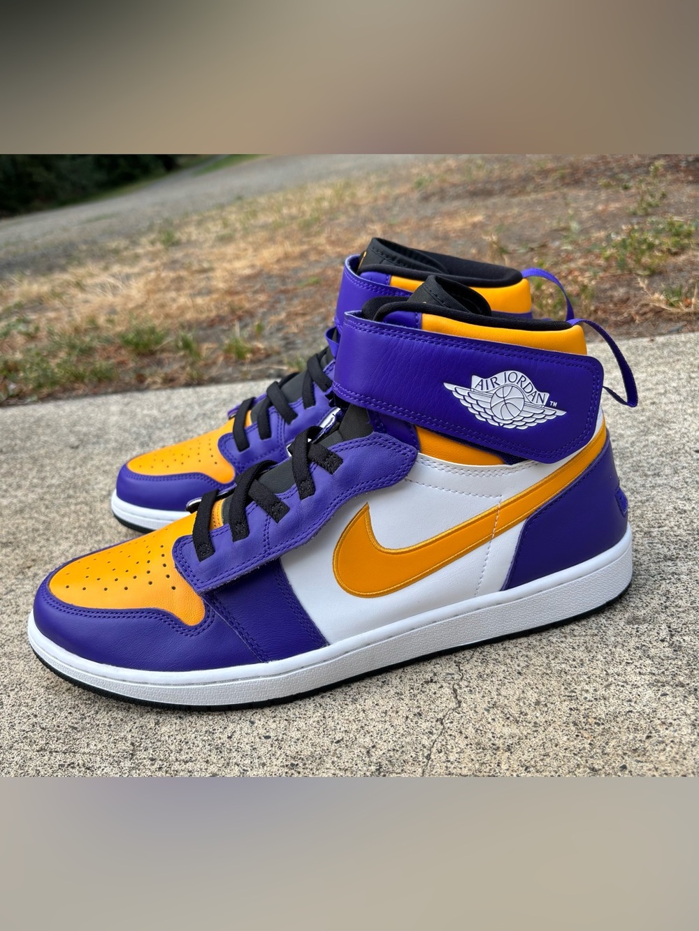 Nike Air Jordan 1 High FlyEase Lakers Purple Gold Size 13 CQ3835-517